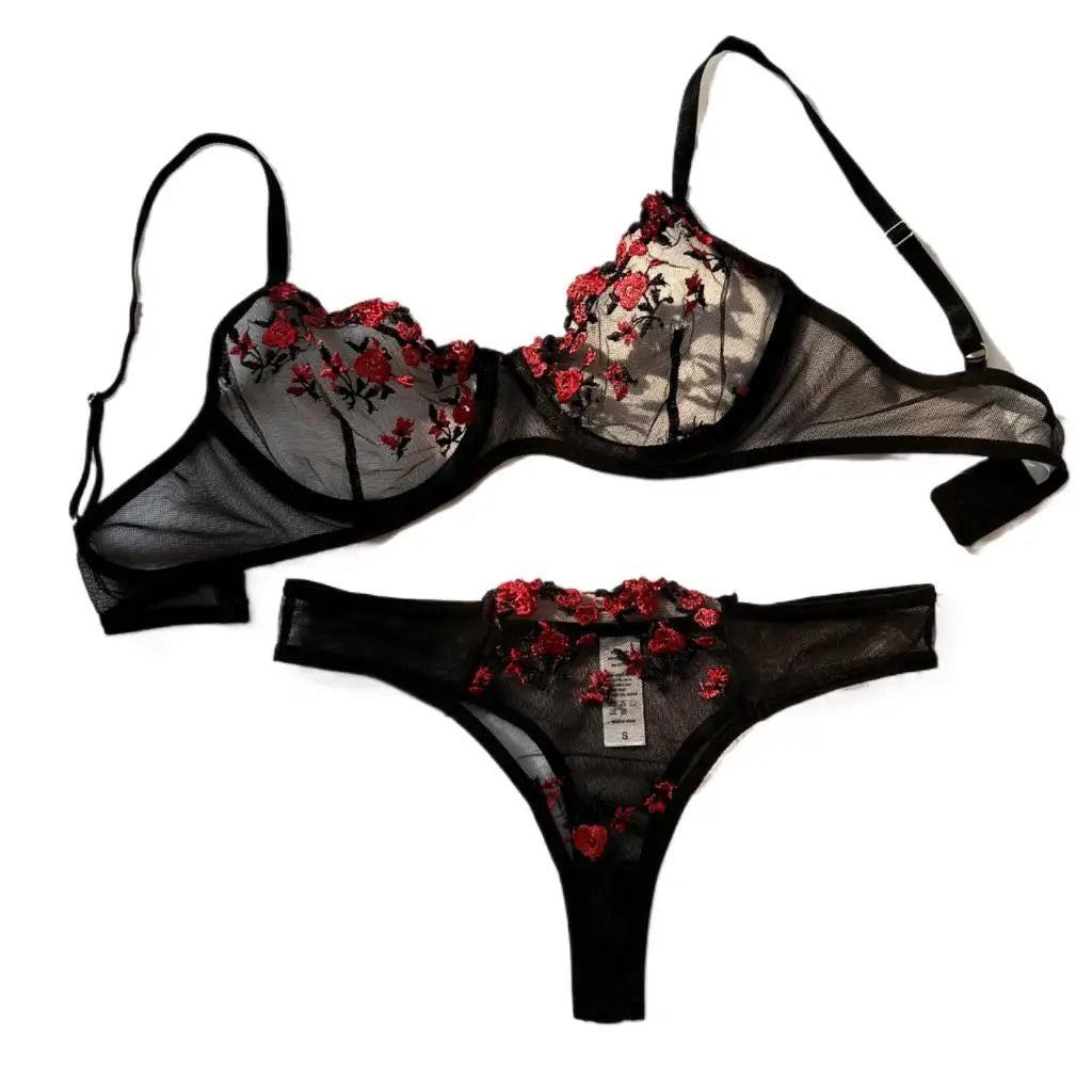 Floral Embroidery Lingerie Sete