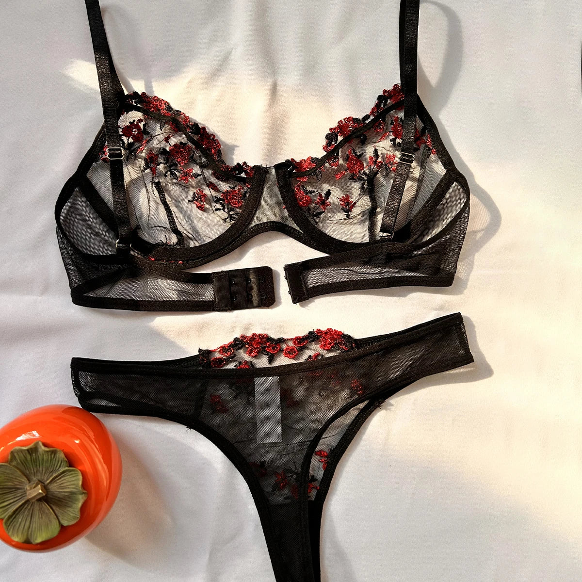 Floral Embroidery Lingerie Sete